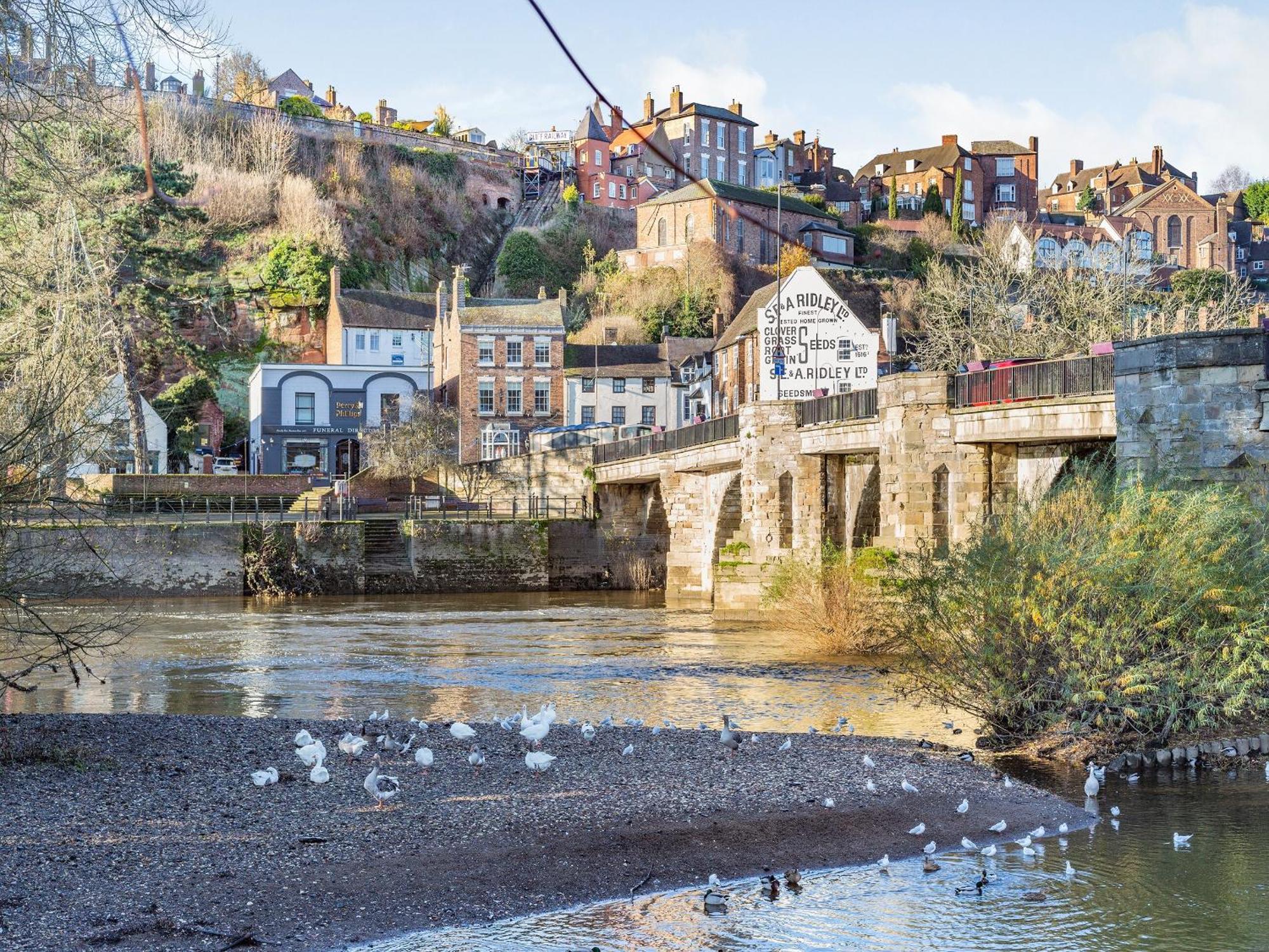 No3 On The Severn بريدغنورث المظهر الخارجي الصورة